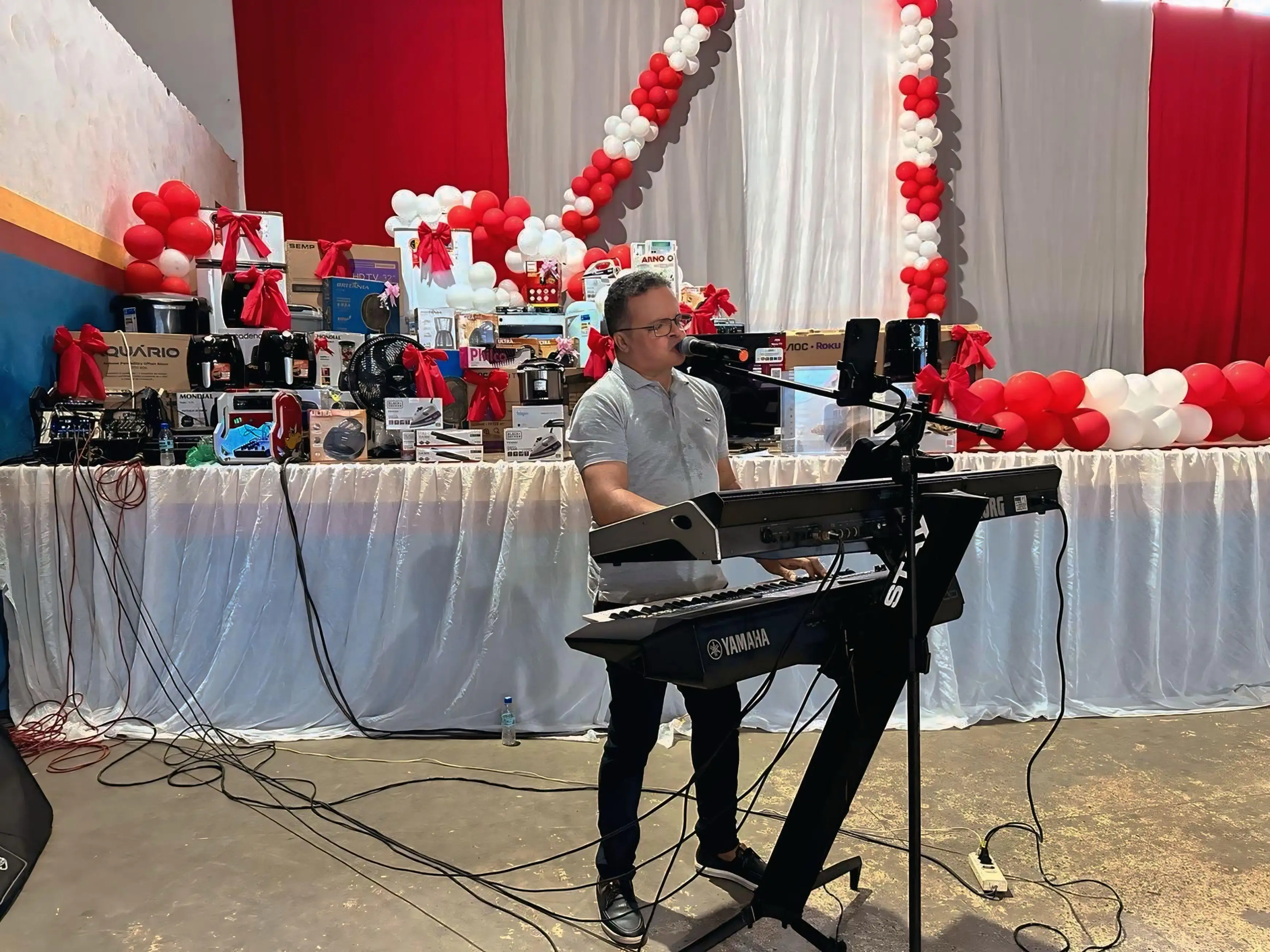 Galeria de imagens - Foto 12 da notícia: Prefeitura de Buriti Bravo celebra o Dia das Mães com grande festa e sorteio de prêmios