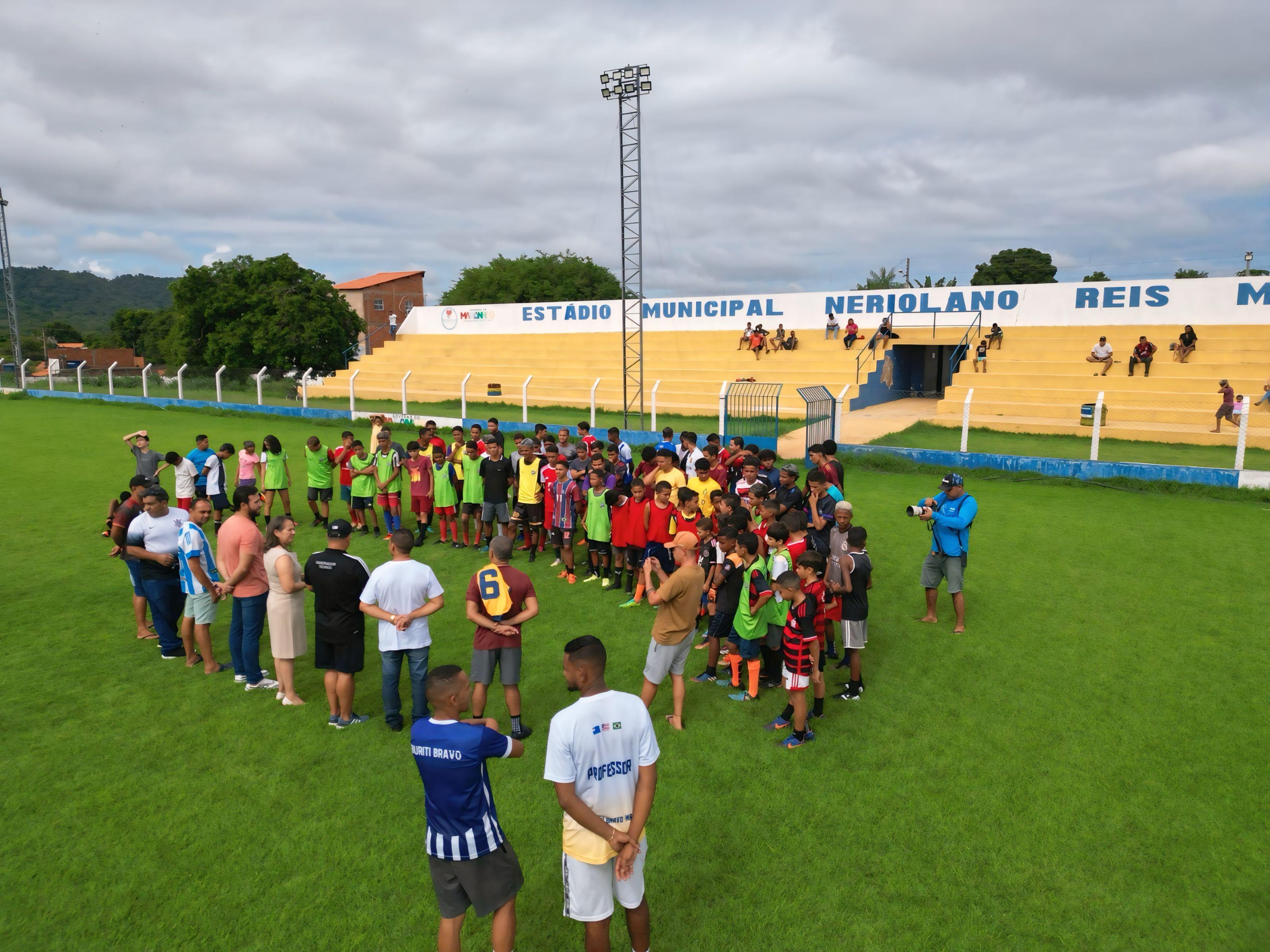 Jovens Talentos de Buriti Bravo Participam de Peneira Esportiva no Estádio Lanchão
