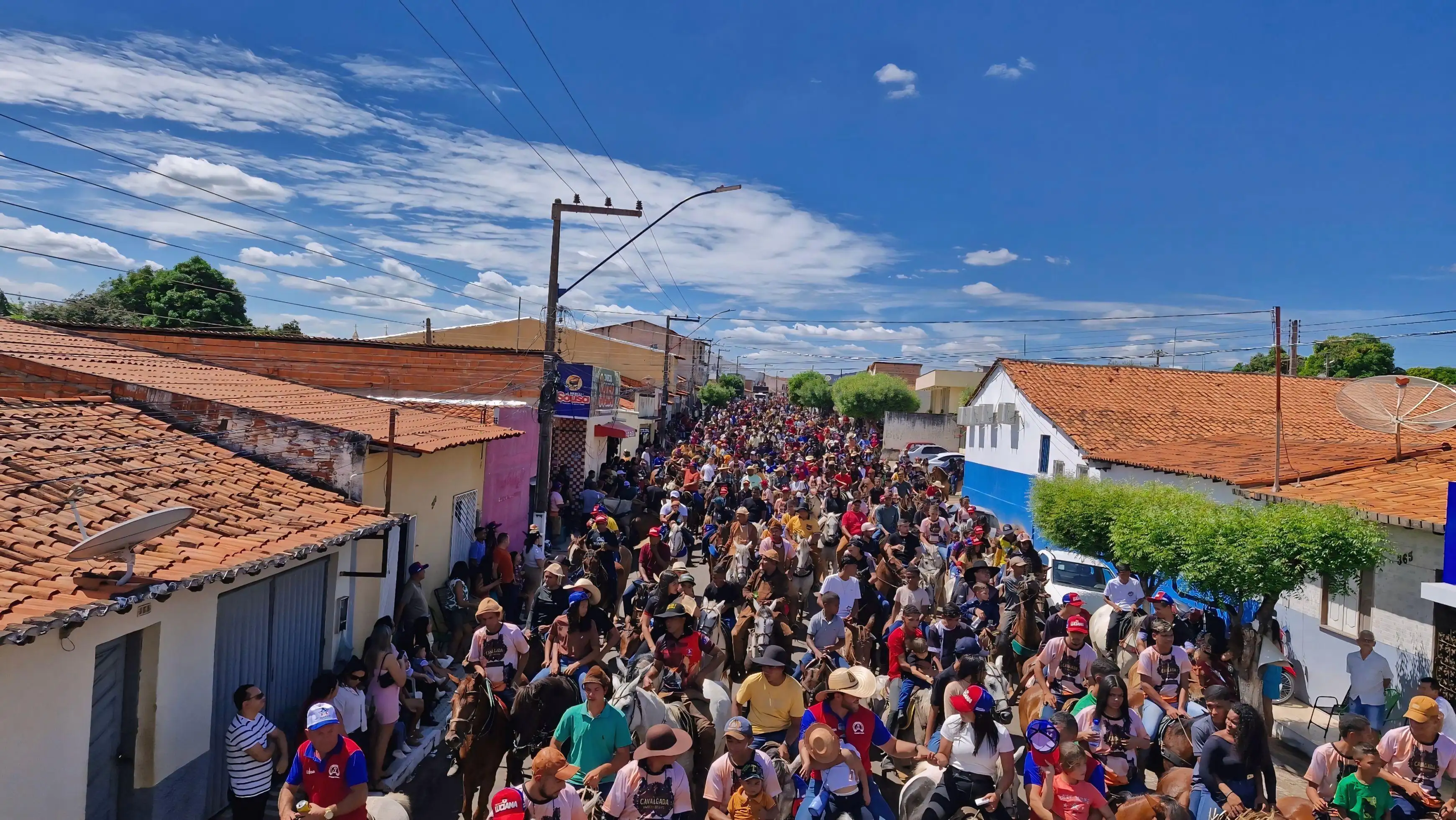 Galeria de imagens - Foto 9 da notícia: XX Cavalgada de Buriti Bravo celebra tradição, fé e cultura sertaneja