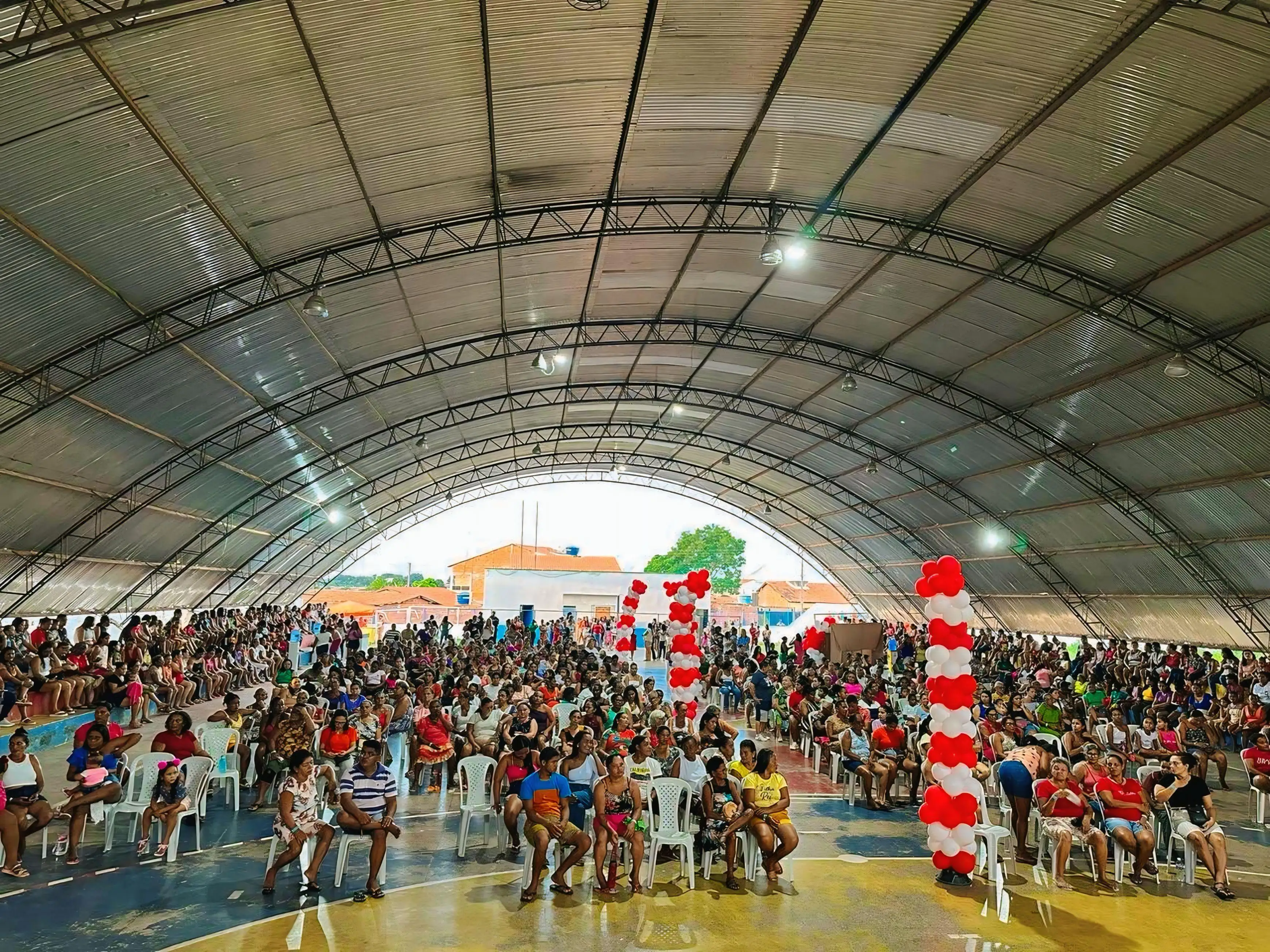 Galeria de imagens - Foto 11 da notícia: Prefeitura de Buriti Bravo celebra o Dia das Mães com grande festa e sorteio de prêmios