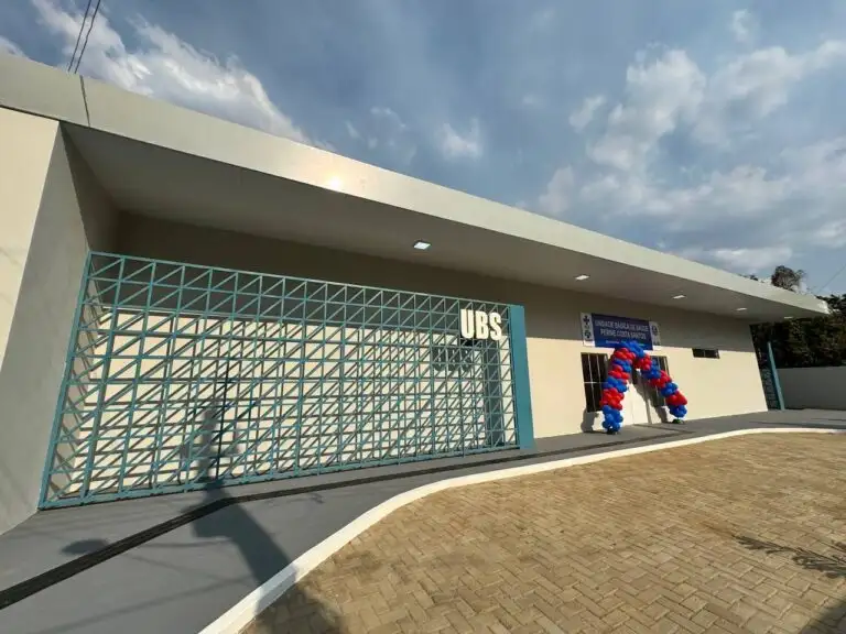 Galeria de imagens - Foto 4 da notícia: Prefeita Luciana Leocádio entrega UBS no Povoado Coluna e anuncia novos benefícios para Buriti Bravo