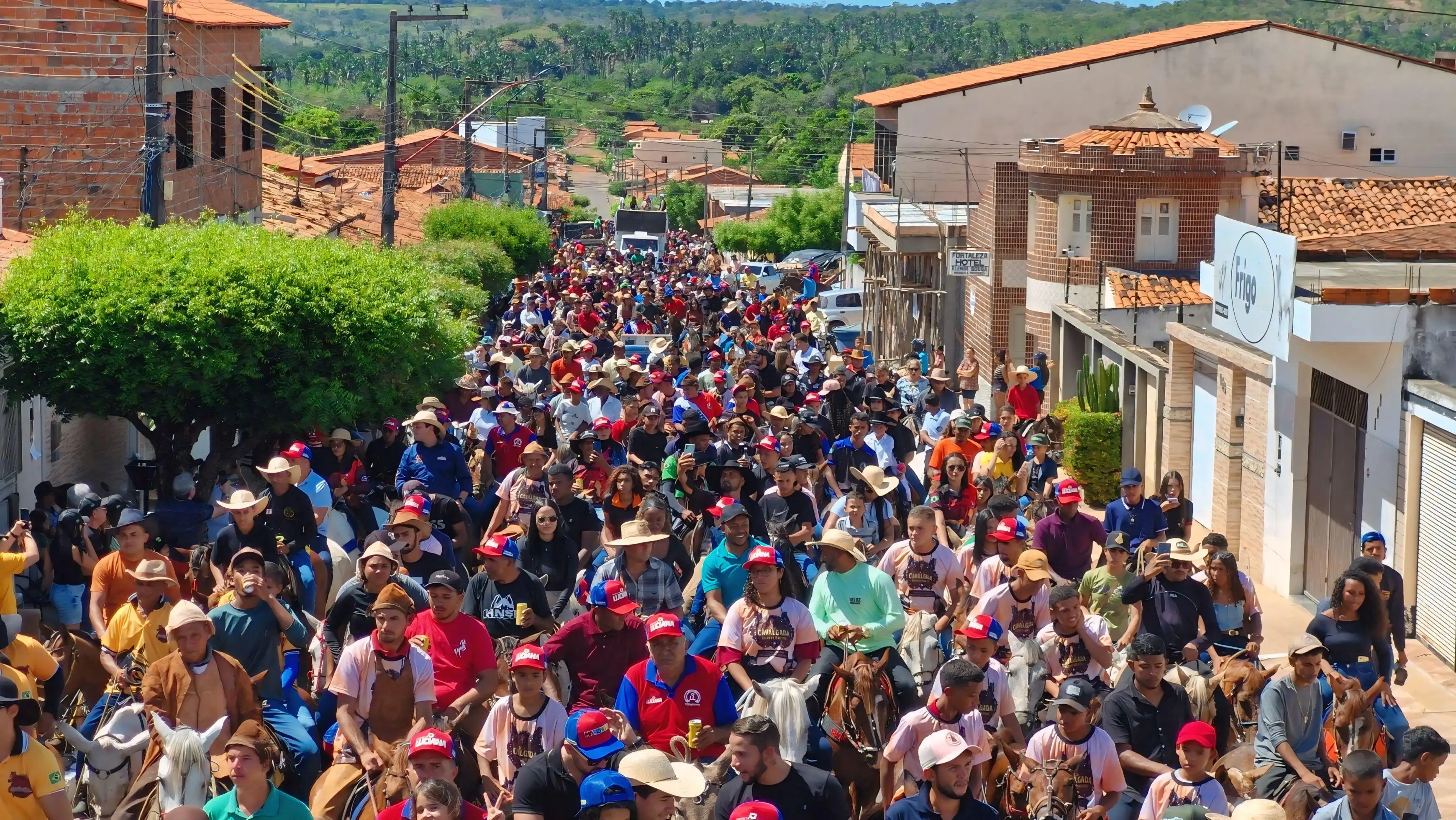 Galeria de imagens - Foto 10 da notícia: XX Cavalgada de Buriti Bravo celebra tradição, fé e cultura sertaneja