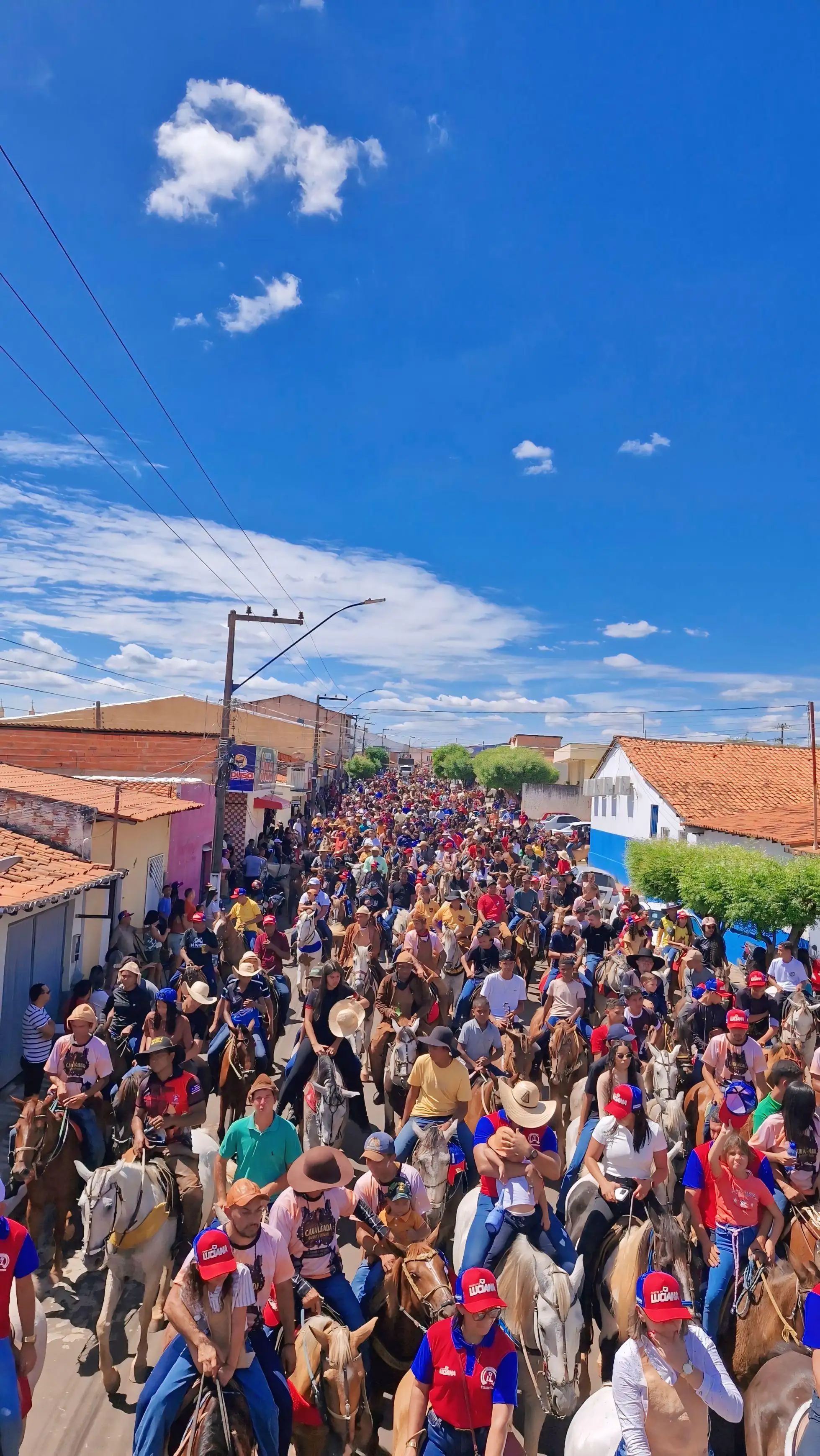 Galeria de imagens - Foto 7 da notícia: XX Cavalgada de Buriti Bravo celebra tradição, fé e cultura sertaneja