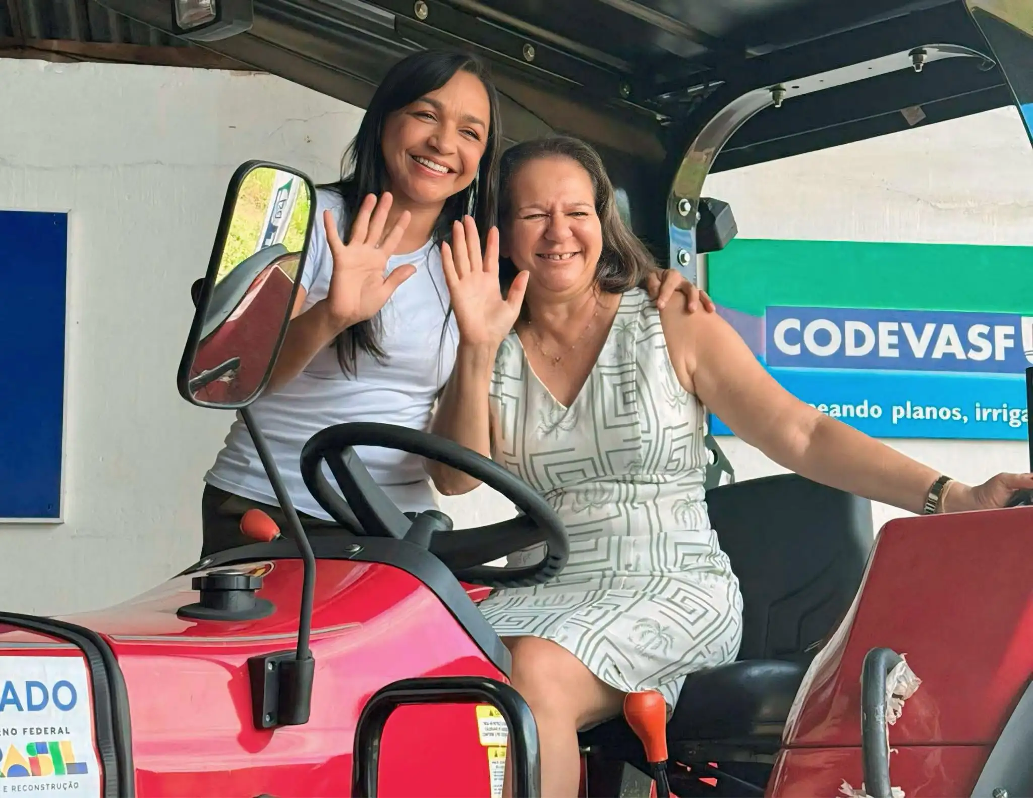 Galeria de imagens - Foto 3 da notícia: Senadora Eliziane Gama destina trator a Buriti Bravo e fortalece apoio à agricultura familiar