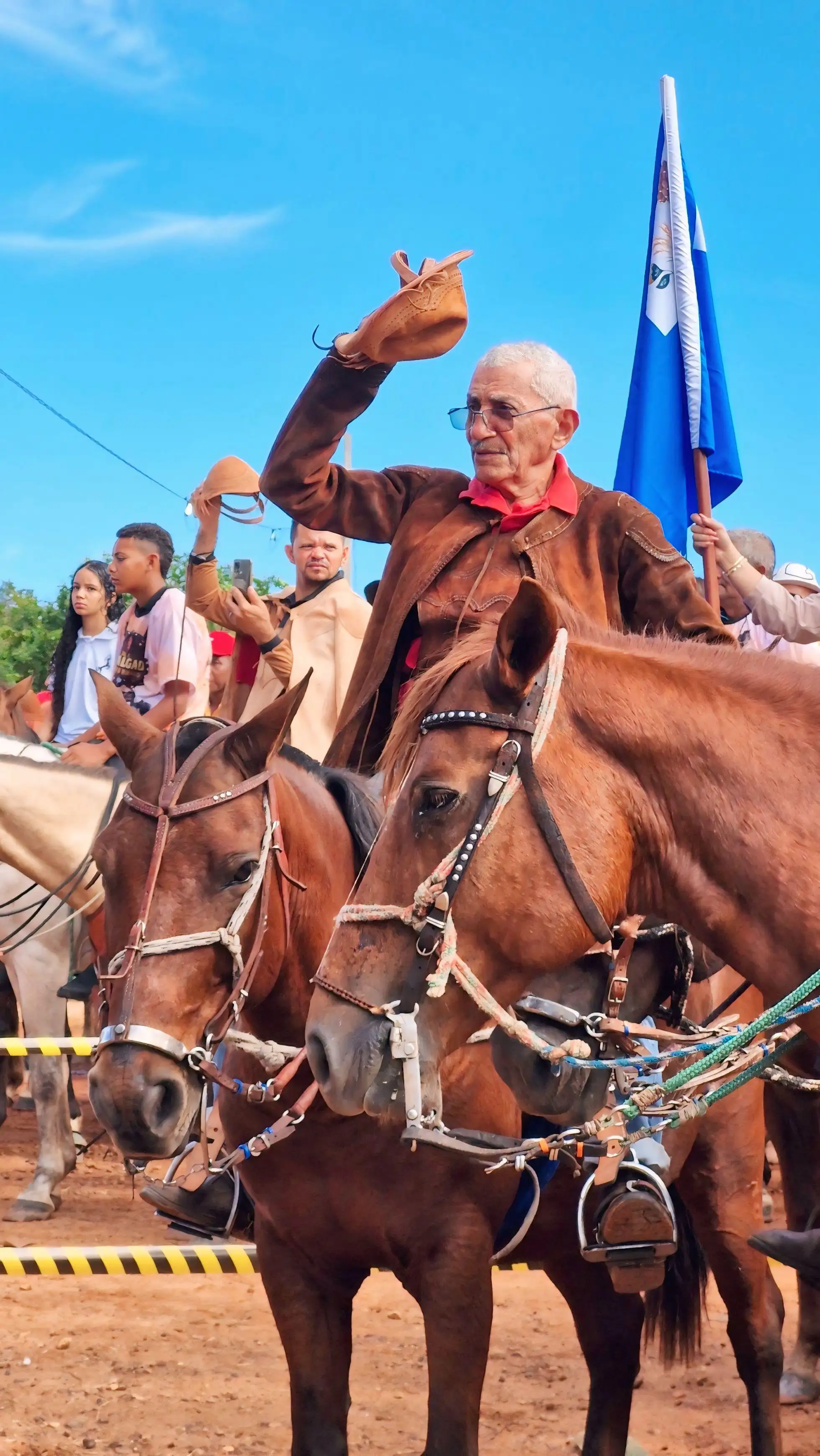 Galeria de imagens - Foto 8 da notícia: XX Cavalgada de Buriti Bravo celebra tradição, fé e cultura sertaneja