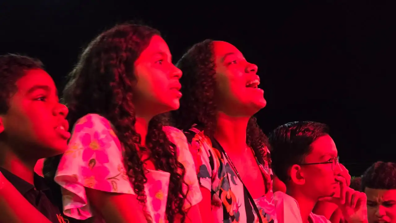 Foto 4 – Dia do Evangélico e Feirinha Bravense reúnem grande público em noite de fé, cultura e valorização local